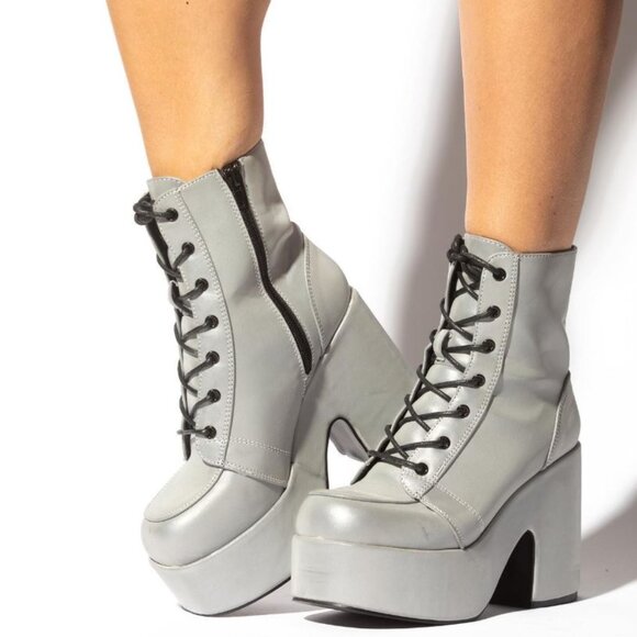 BRAND NEW Sleek design to complement any outfit - Picture 1 of 2